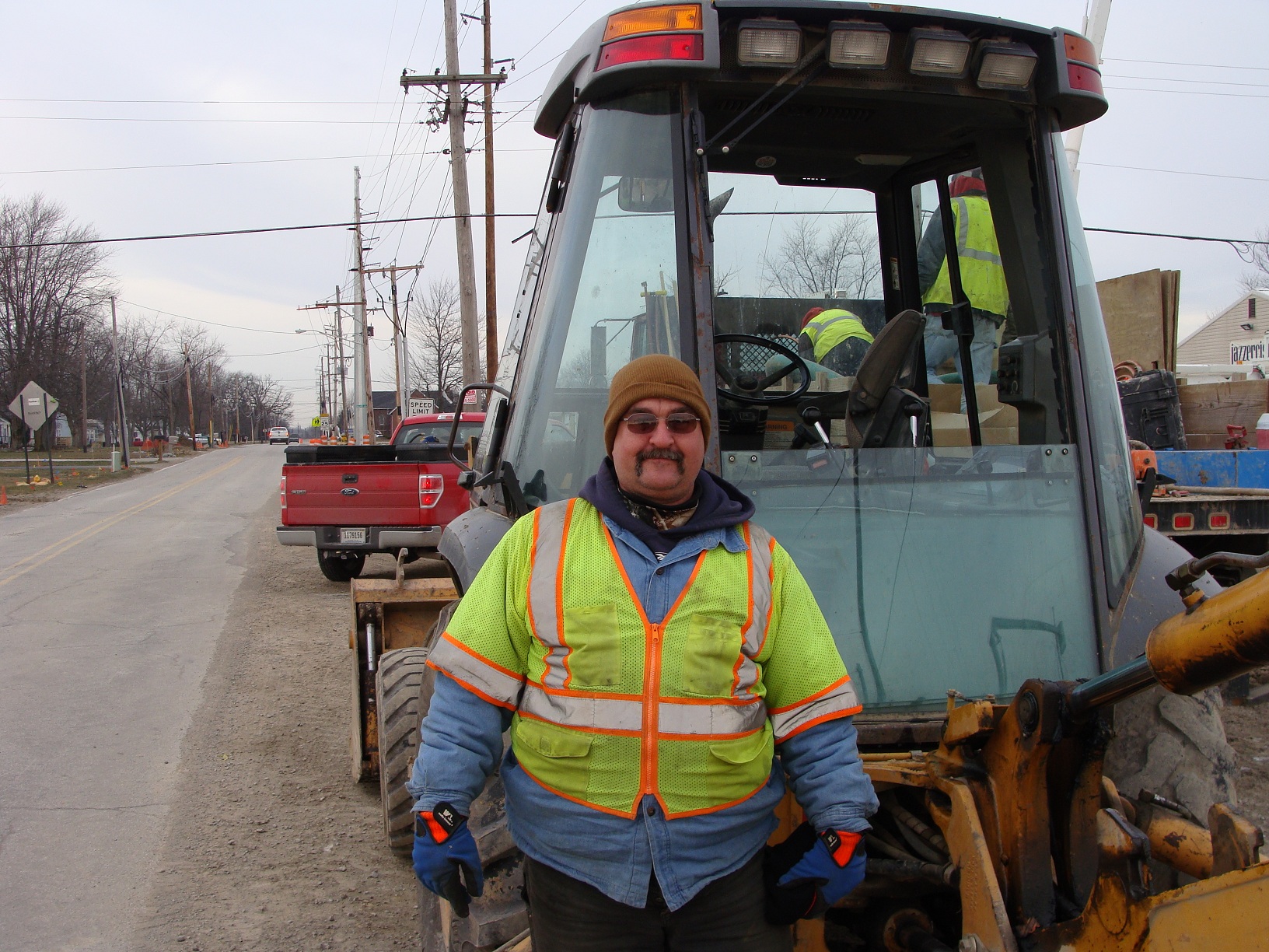 Duane Forbes working for Atlas on the Lima Road project